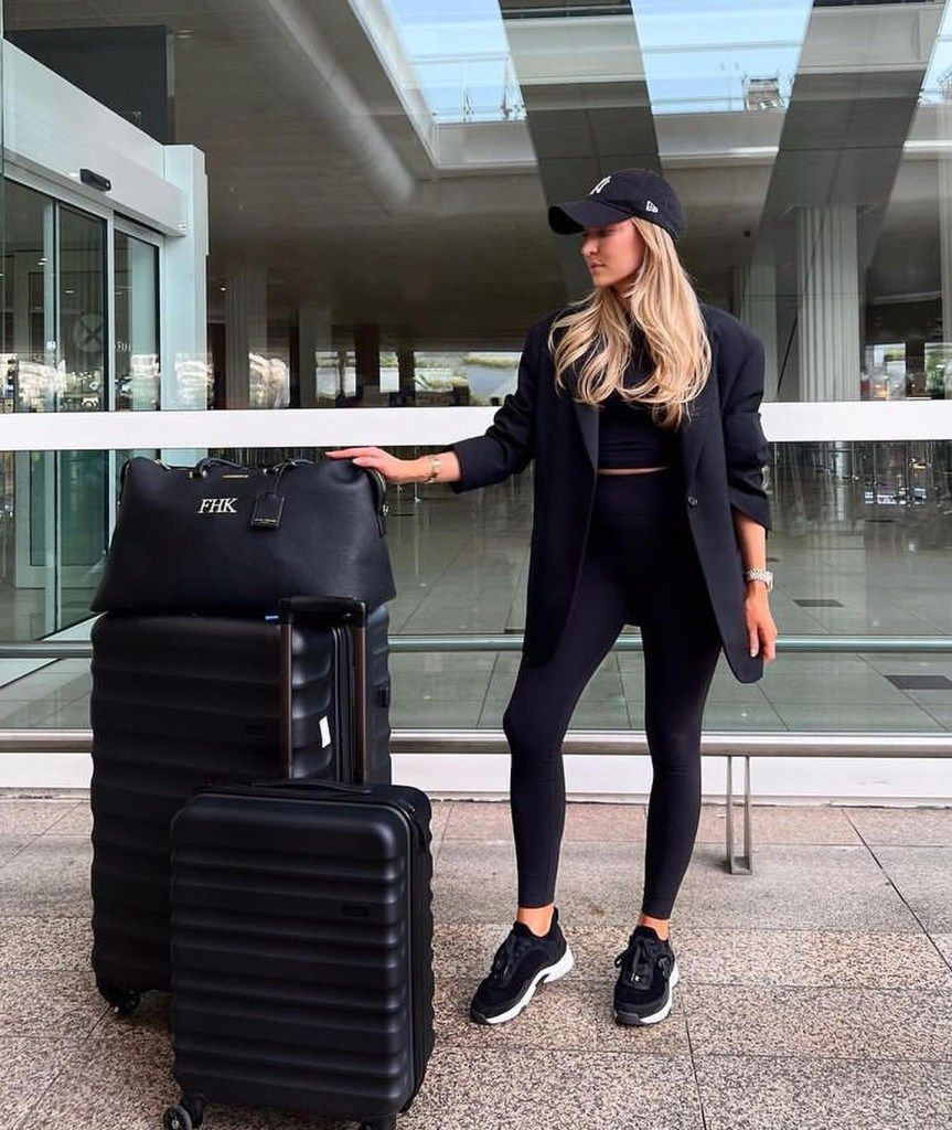 25 Comfy Airport Outfit Ideas for Effortless Travel