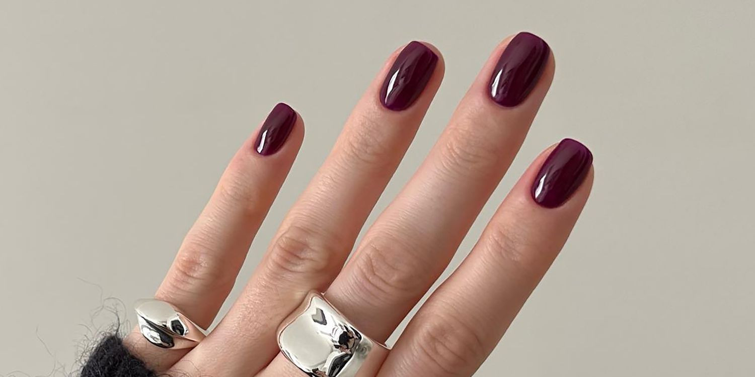 55+ Classy Burgundy Nail Designs for the Sophisticated Woman