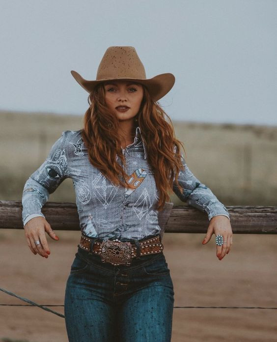 25+ Cowgirl Style Outfits for the Modern Western Woman