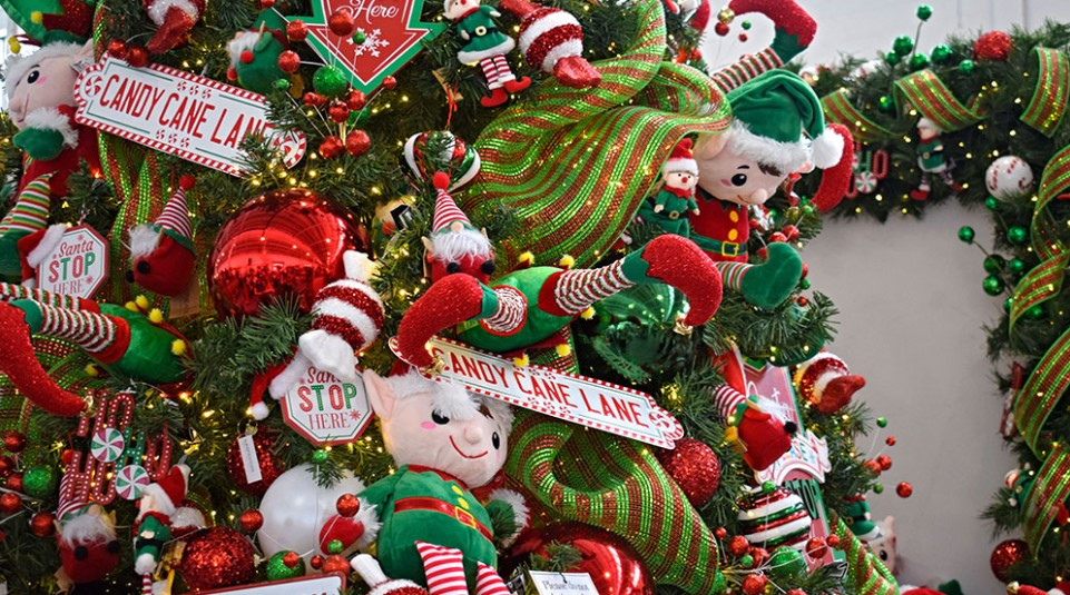 Elf-tastic Christmas Decor: Best Ideas to Spruce Up Your Home This Holiday