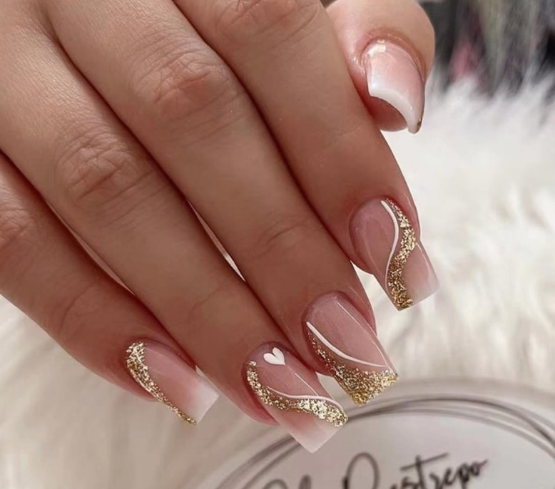 Trendy 53+ Queen Pink Prom Nails for a Royal Look