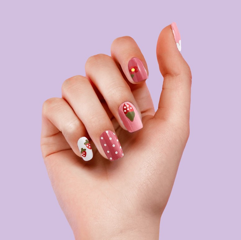 51+ Cute Strawberry Shortcake Nail Designs to Try