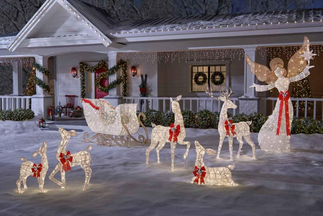 Glow Up for the Holidays: Must-Have 20+ Christmas Light-Up Decorations